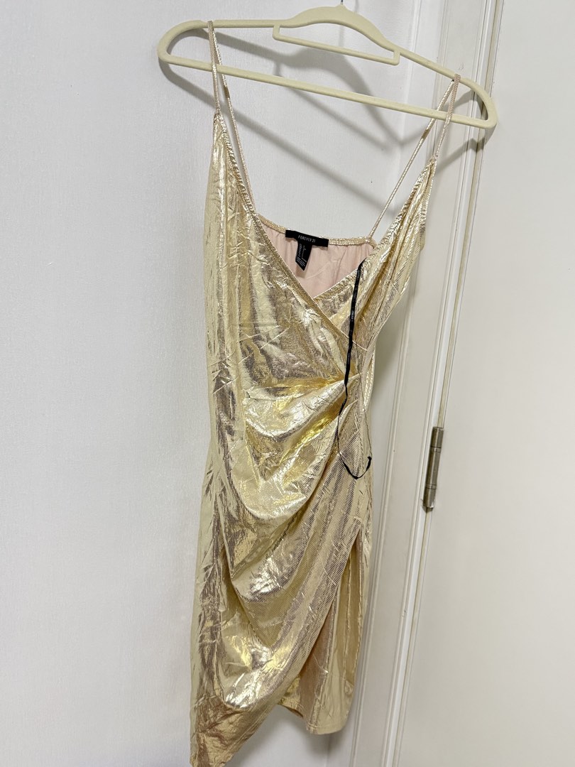 Forever 21 Gold Metallic Dress, Women's Fashion, Dresses & Sets, Dresses on  Carousell