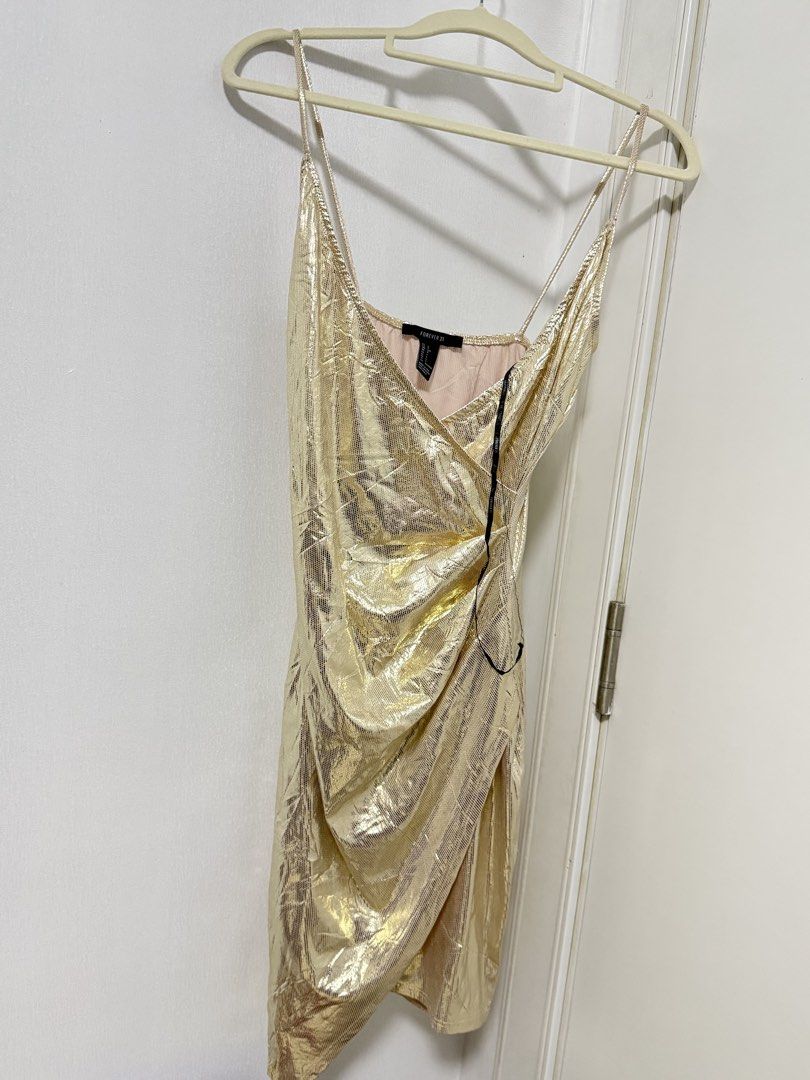 Forever 21 Gold Metallic Dress, Women's Fashion, Dresses & Sets, Dresses on  Carousell