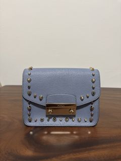 (Category: ) located in . Submitted by iloveaemypreloved (Listing ID 1425198162, Image 1). Description: .