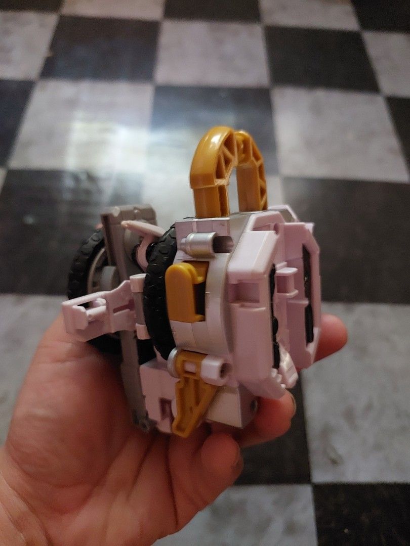 Gaim Lock Vehicle 01 Sakura Hurricane (Category: Vehicle & Diecast Models) located in Pasay City. Submitted by fhranciscorner (Listing ID 1425195815, Image 3). Description: Gaim Lock Vehicle 01 Sakura Hurricane.
