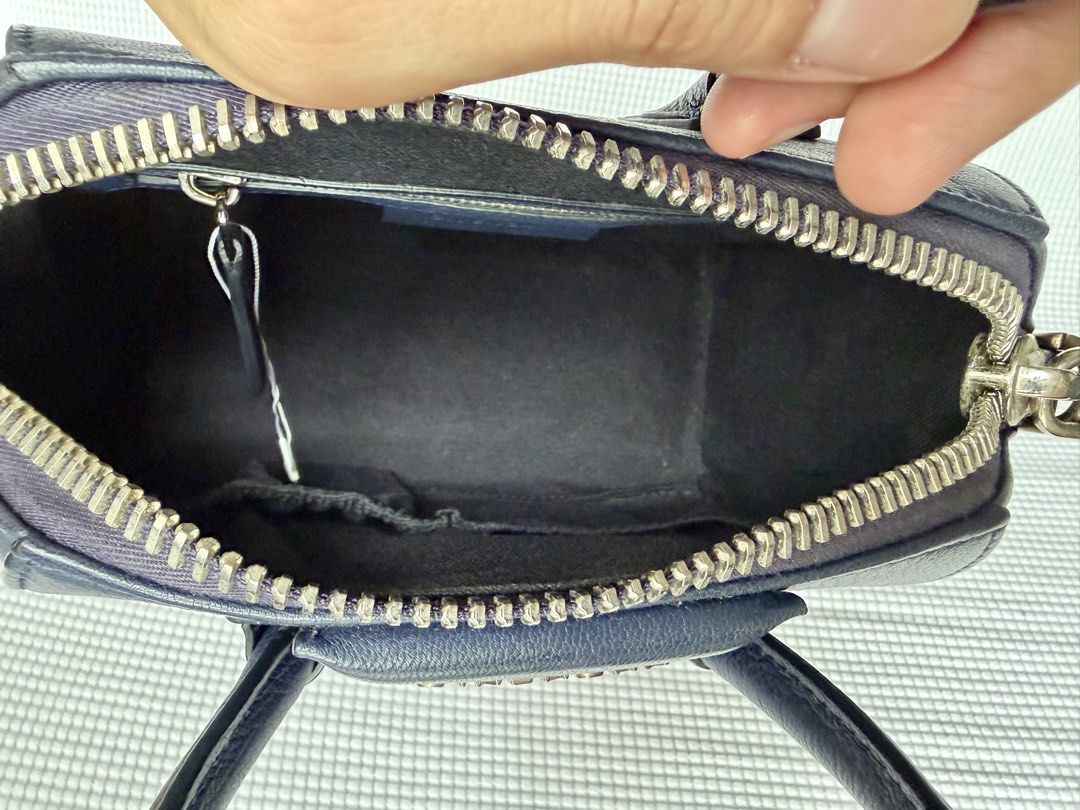 Givenchy Antigona Mini Handbag (Category: Luxury Bags & Wallets) located in Manila. Submitted by mr.arnie (Listing ID 1425222677, Image 3). Description: Complete set Like new condition .