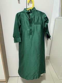 (Category: ) located in . Submitted by AMS_wardrobe (Listing ID 1425080340, Image 1). Description: .