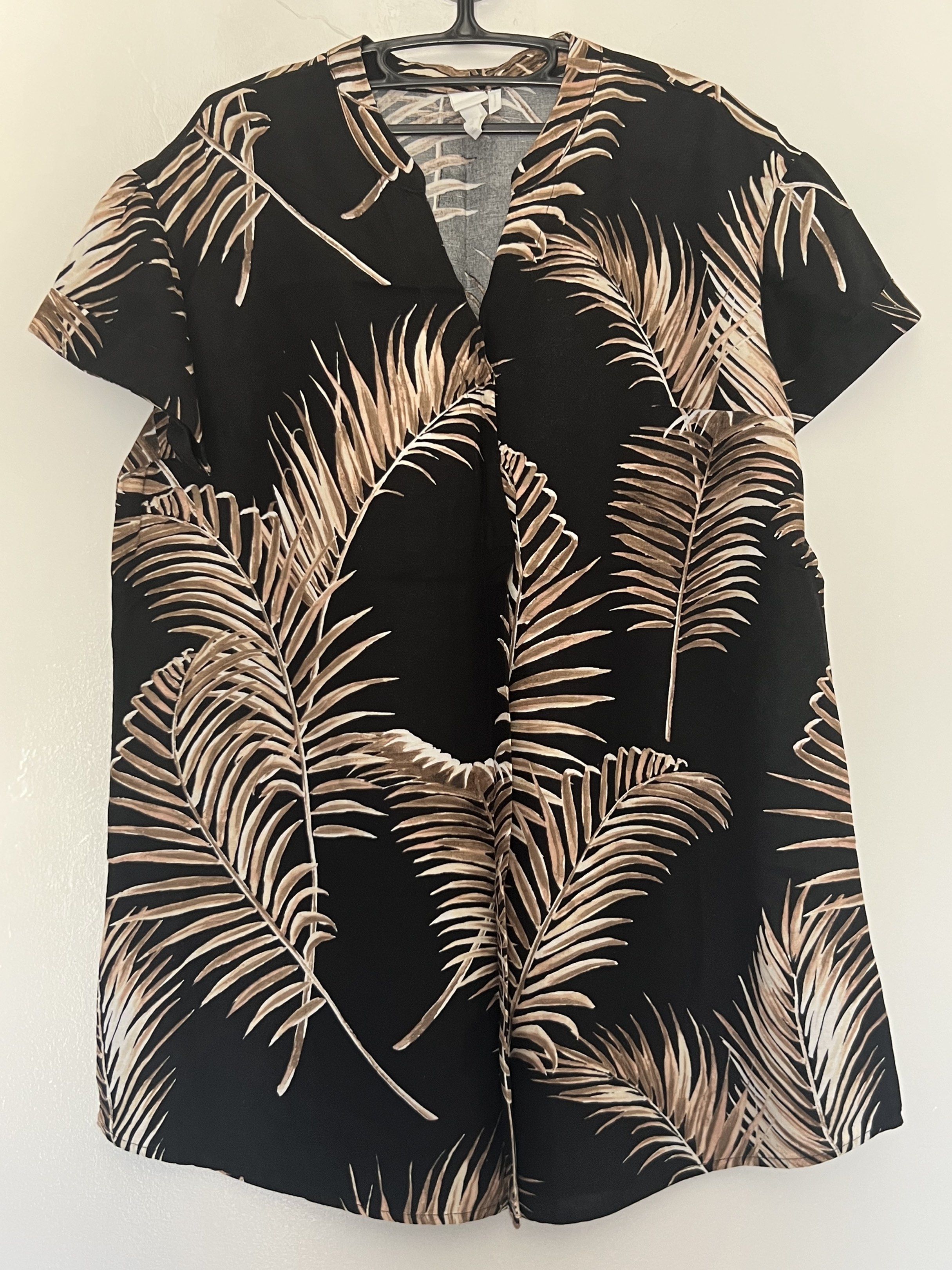 H&M Linen Blend Top - Size 42P (Category: Sleeveless) located in Davao. Submitted by ilybm (Listing ID 1425081359, Image 1). Description: .