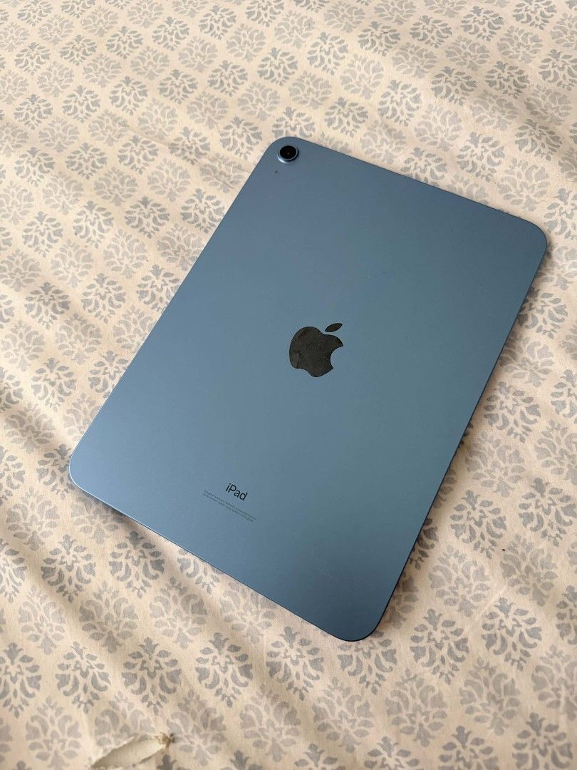 iPad 10th generation (Category: iPad) located in Pasig City. Submitted by silverbear.b6ddb2 (Listing ID 1425113387, Image 1). Description: FOR SALE: iPad 10th Generation (64GB) – Blue 💙 | Excellent Condition Selling my iPad 10th Generation (64GB, Blue) — 1 year old, second hand, but well taken care of and in great working condition. First owner here ✨ Features: • 10.9-inch Liquid Retina Display • 64GB Storage • Wi-Fi connectivity • A14 Bionic Ch