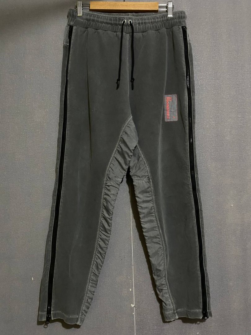Jordan Engineered Side Zip Grey Sweatpants (Category: Joggers) located in Antipolo. Submitted by mogulcollective (Listing ID 1425188294, Image 2). Description: Jordan Engineered Side Zip Grey Sweatpants Authentic Excellent condition XL on tag Waist - 32-36 Length - 40 Leg Opening - 6 .