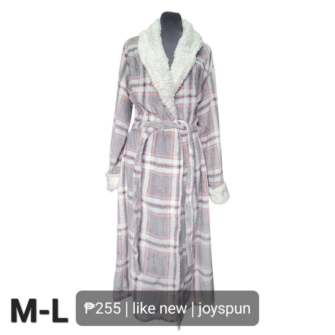 Joyspun Women's Bathrobe (Category: Undergarments & Loungewear) located in Baguio. Submitted by mapa_laku (Listing ID 1425110070, Image 1). Description: .