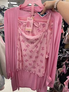(Category: ) located in . Submitted by elle.desmar (Listing ID 1425243907, Image 1). Description: .