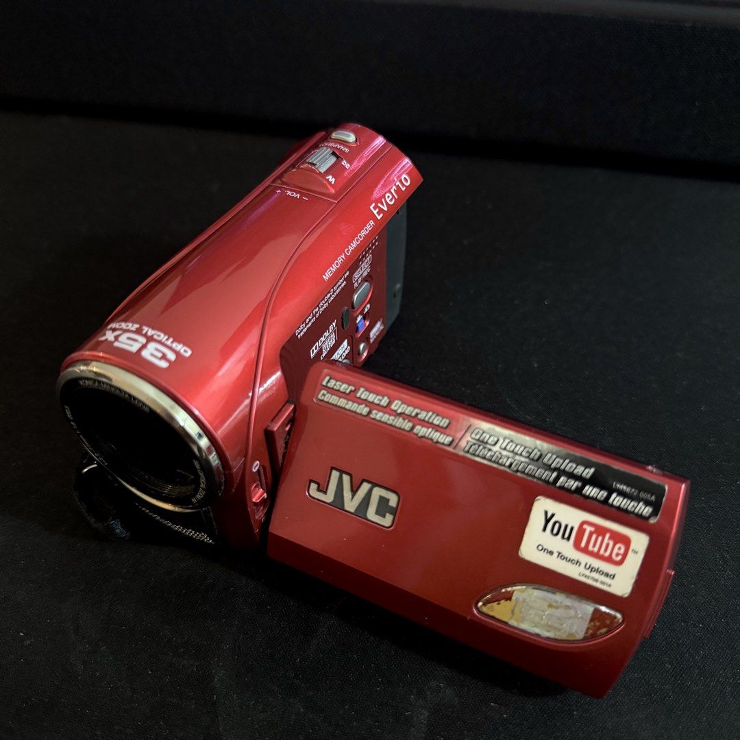 JVC Everio GZ-MS100RU Camcorder (Category: Video Cameras) located in Manila. Submitted by do.over (Listing ID 1425190750, Image 2). Description: Inclusions: battery, charger, and SD card Issue: no SD card cover (will not affect output quality) .