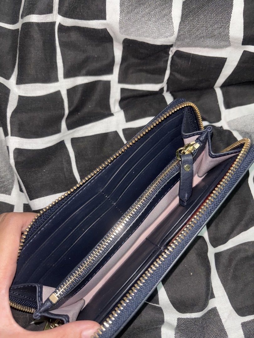 Kate Spade New York Beaded Cat Long Wallet (Category: Wallets & Card holders) located in Manila. Submitted by nikashoppe (Listing ID 1425219902, Image 2). Description: .
