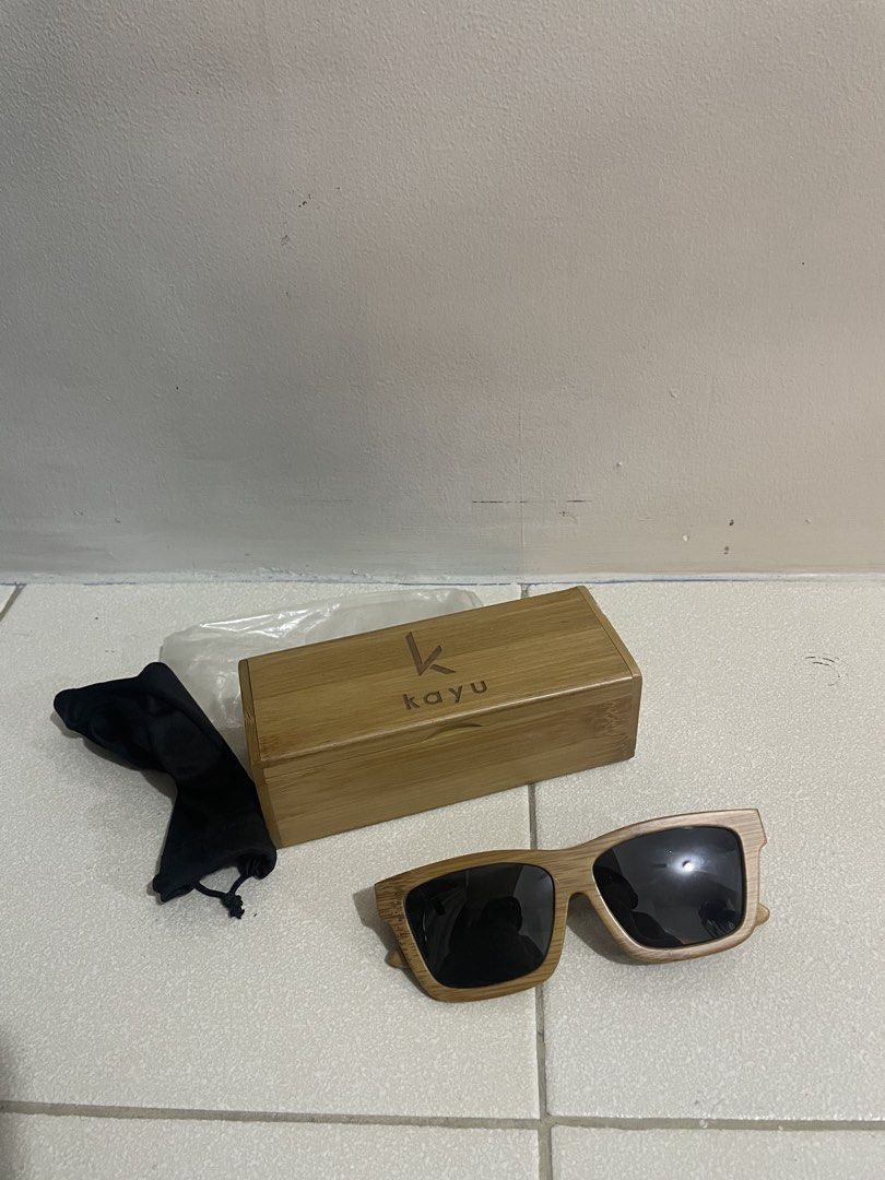 KAYU Bamboo Sunglasses (Category: Sunglasses & Eyewear) located in Manila. Submitted by threethumbsup (Listing ID 1425224028, Image 1). Description: Rfs: decluttering Fixed price and for pick up only, grand towers manila or vito cruz station Packaging: as is, will place inside tote bag Box is broken but glasses are fine Gcash or cash exact amount.