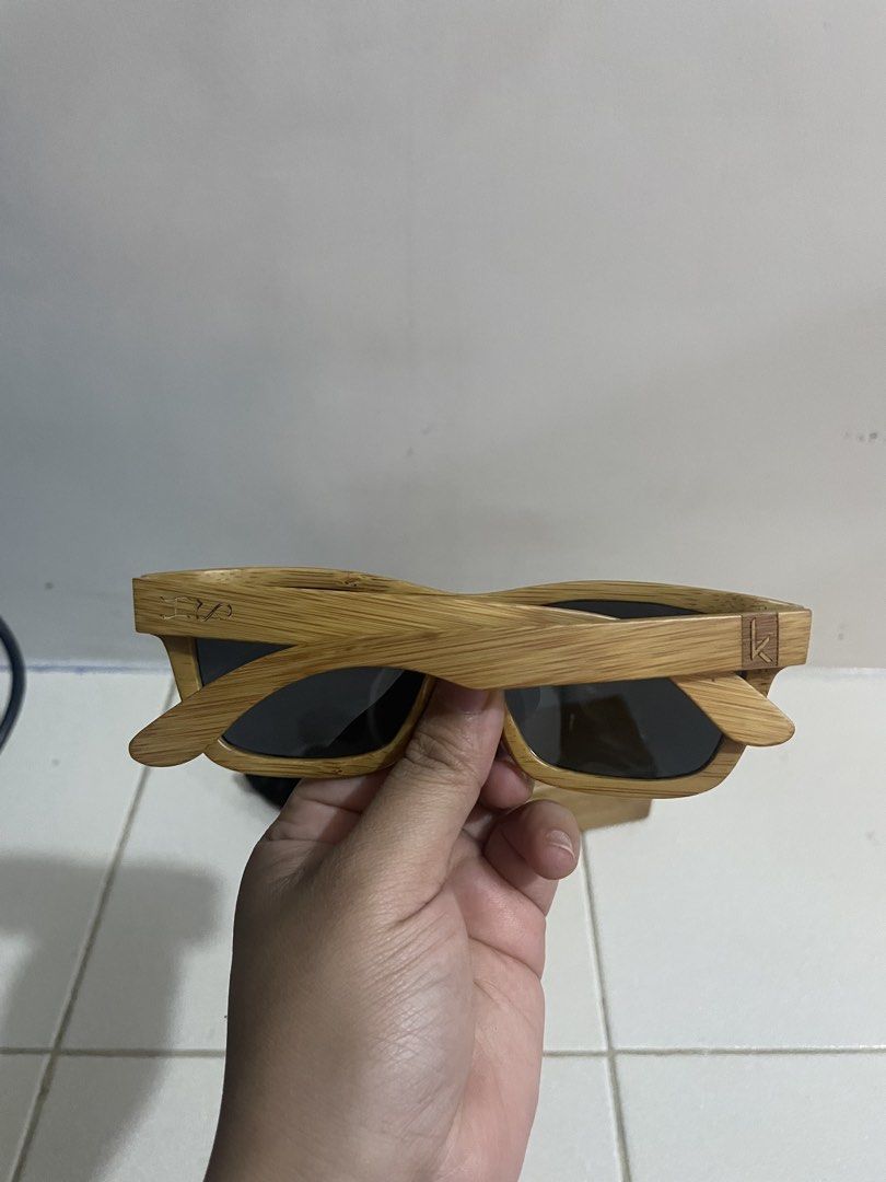 KAYU Bamboo Sunglasses (Category: Sunglasses & Eyewear) located in Manila. Submitted by threethumbsup (Listing ID 1425224028, Image 2). Description: Rfs: decluttering Fixed price and for pick up only, grand towers manila or vito cruz station Packaging: as is, will place inside tote bag Box is broken but glasses are fine Gcash or cash exact amount.