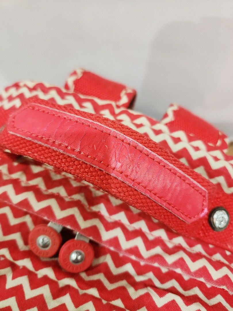 Kipling Large Nylon Red and White Backpack (Category: Backpacks) located in Valenzuela. Submitted by absolutelychick (Listing ID 1425205823, Image 3). Description: L 11" x W 5.25" x H 16" jrs, lbc, j&t lalamove/grab ready.