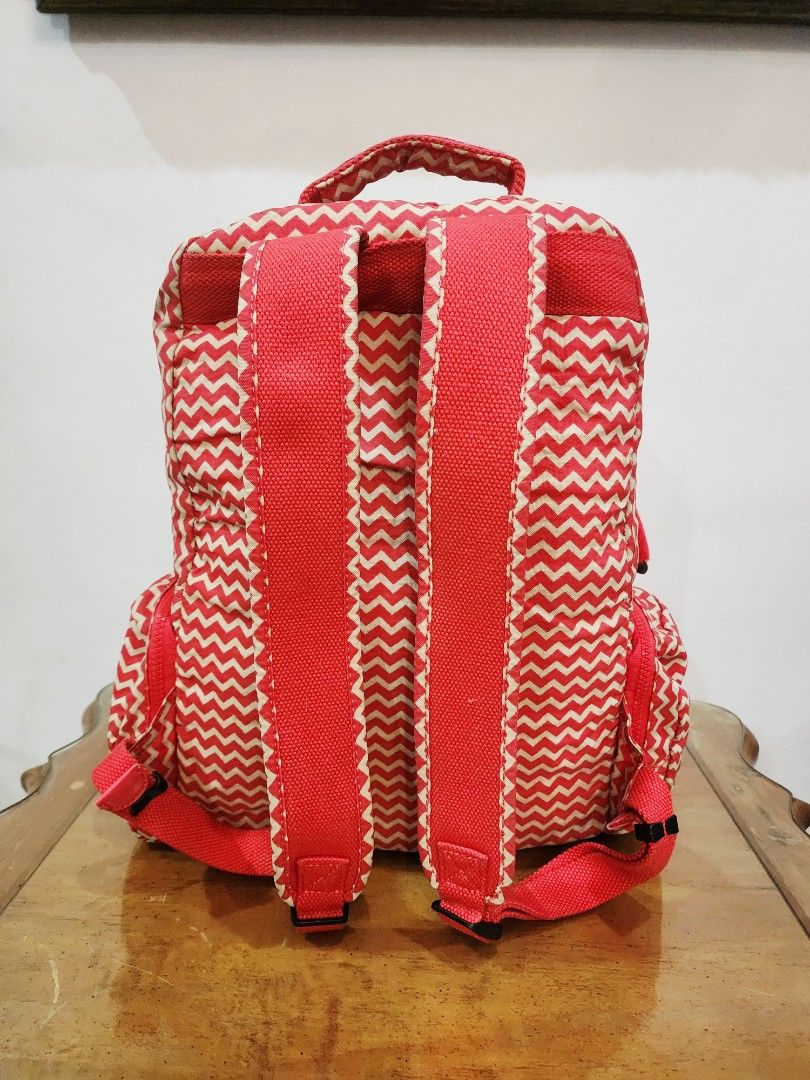 Kipling Large Nylon Red and White Backpack (Category: Backpacks) located in Valenzuela. Submitted by absolutelychick (Listing ID 1425205823, Image 2). Description: L 11" x W 5.25" x H 16" jrs, lbc, j&t lalamove/grab ready.