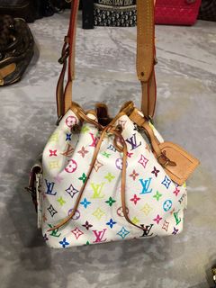 (Category: ) located in . Submitted by miz_thrift (Listing ID 1425203627, Image 1). Description: .