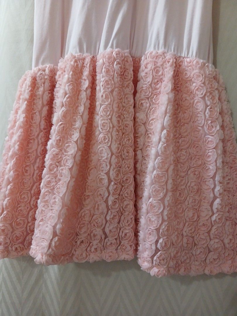 Modern Princess Pink Dress (Category: Babies & Kids Fashion) located in Taytay. Submitted by andi_aideeshop (Listing ID 1425169281, Image 3). Description: 📍Taytay Rizal fits 4-6 yrs old sf c/o buyer very good condition.