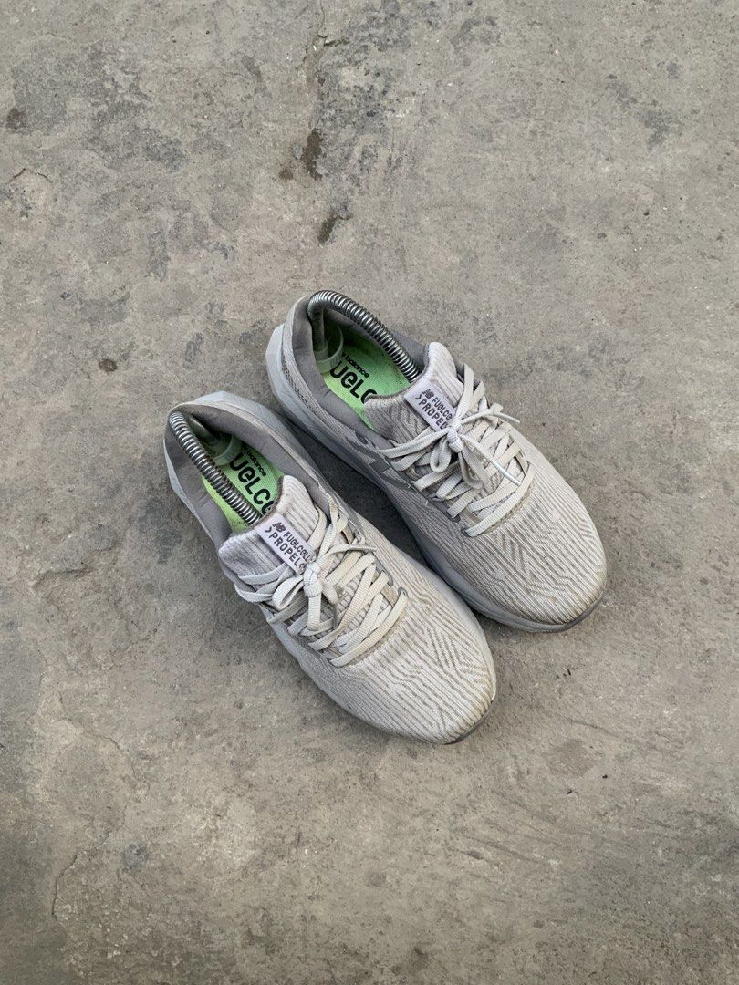 New Balance FuelCell Propel V5 (Category: Sneakers) located in Cavite. Submitted by thriftkicks3 (Listing ID 1425187854, Image 3). Description: 📍New Balance FuelCell Propel V5📍 - us 7 / Euro 37.5 / cm 24 - Stylish design - Made with durable material.