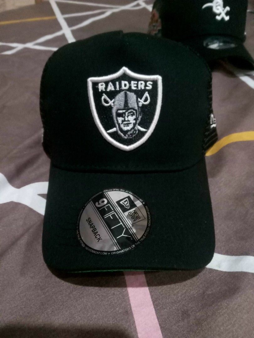New Era Raiders 9Fifty Snapback Cap (Category: Caps & Hats) located in Mandaluyong City. Submitted by gian0909 (Listing ID 1425171326, Image 1). Description: MOP: GCASH OR BPI. MOD: JNT OR LALAMOVE RFS: WRONG COLOR..