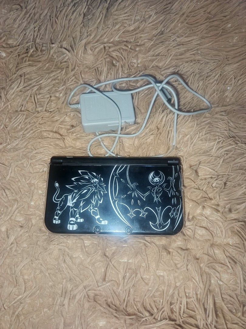 Nintendo New 3DS XL (Category: Nintendo) located in Quezon City. Submitted by livebird.27fdd1 (Listing ID 1425100070, Image 3). Description: Good condition no ghost movement good charging JNT LBC Lalamove payment Gcash Bank Transfer.