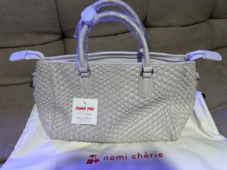 (Category: ) located in . Submitted by ysl1411 (Listing ID 1425061213, Image 1). Description: .