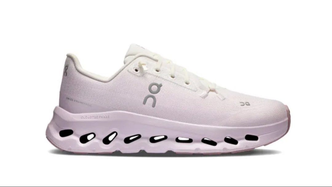 On Cloud Cloudtilt Ivory Orchid Size 7 with Box (Category: Sneakers) located in Caloocan City. Submitted by reqsj (Listing ID 1425059608, Image 1). Description: .