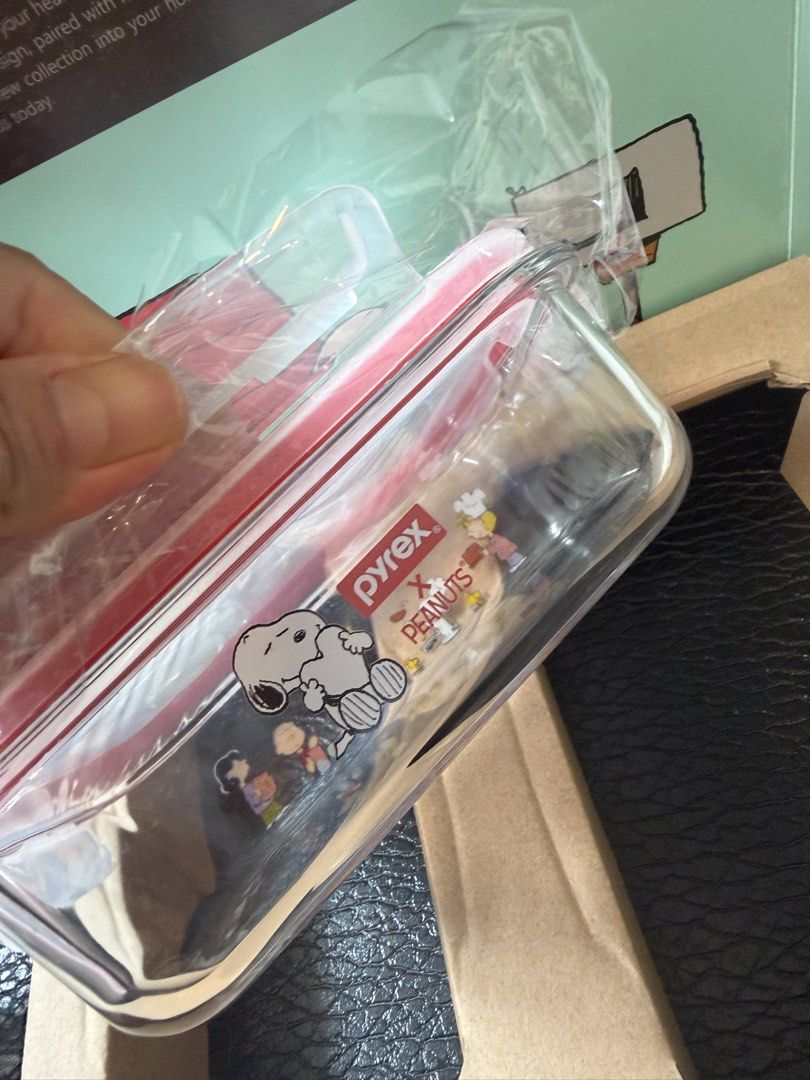 Pyrex x Peanuts Limited Edition Food Storage Containers, Furniture ...