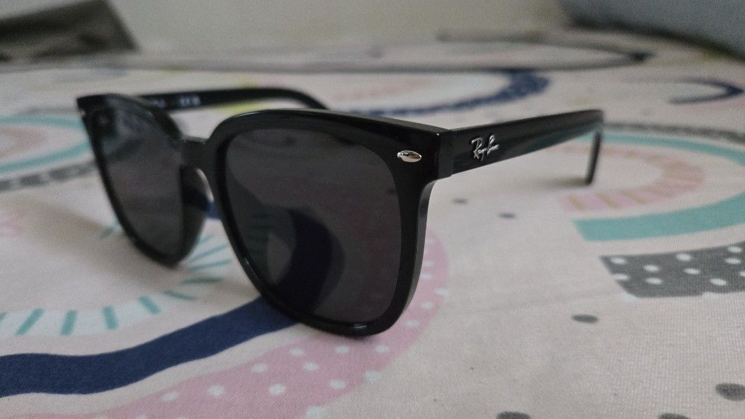 Ray-Ban RB4410 Sunglasses (Category: Sunglasses & Eyewear) located in Paranaque City. Submitted by purple.mallows (Listing ID 1425062958, Image 2). Description: - authentic - used once only - RFS: does not fit me well.