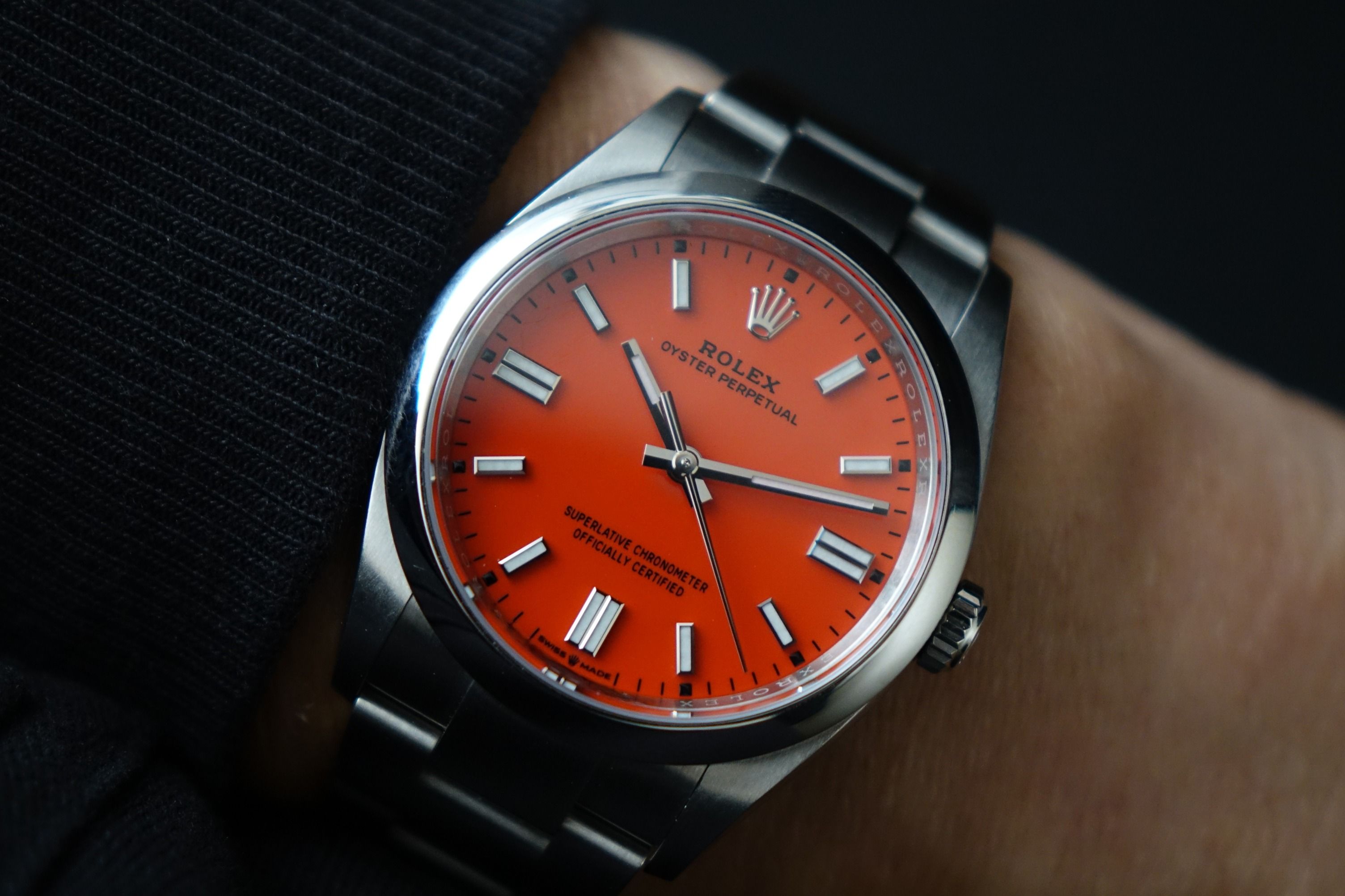 Rolex Oyster Perpetual OP 36 126000 Coral red full set (Category: Watches) located in Singapore. Submitted by wristime (Listing ID 1425165809, Image 2). Description: Join our tele-gram channel for the latest updates! https://bit.ly/4rwZ2Mp The OP 36 Coral Red stands out for its short production run of only about two years, making it one of the more elusive dial variants from Rolex’s colourful Oyster Perpetual lineup introduced in 2020. Its vibran