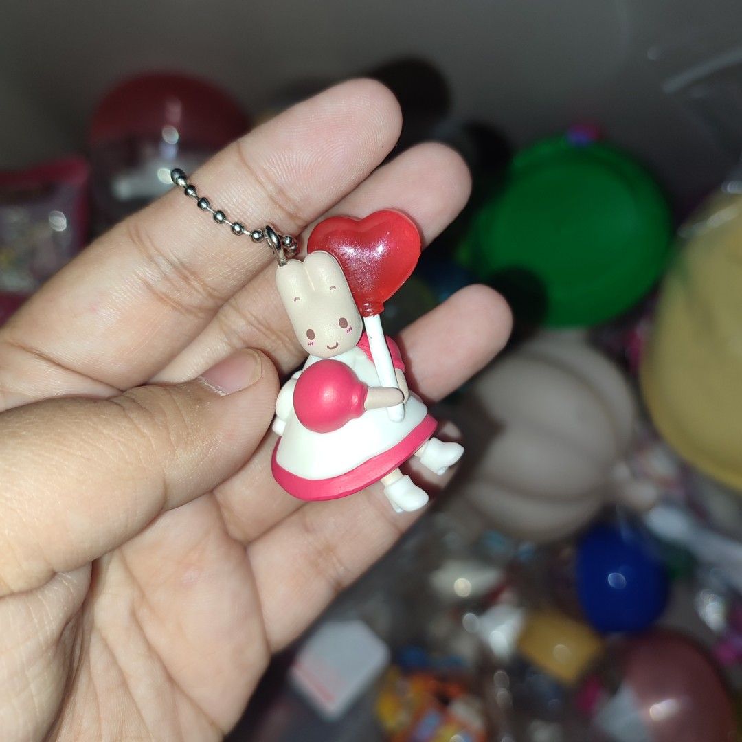 Sanrio Marron Cream Keychain Figure Type (Category: Character Goods) located in Quezon. Submitted by hunnylava (Listing ID 1425225561, Image 1). Description: Random Aniks For Sale 🍒 As is condition 🍒 No editing / No deleting of comments 🍒 No cancellations 🍒 STRICTLY payment after invoice/PAYO 🍒 MOP: Gcash or BPI Bank Transfer 🍒 Location: Lucena City, Quezon 🍒 Courier: J&t 🍒 Buyer will pay for the shipping fee 🍒 No rush shipping. 🍒 Shipp