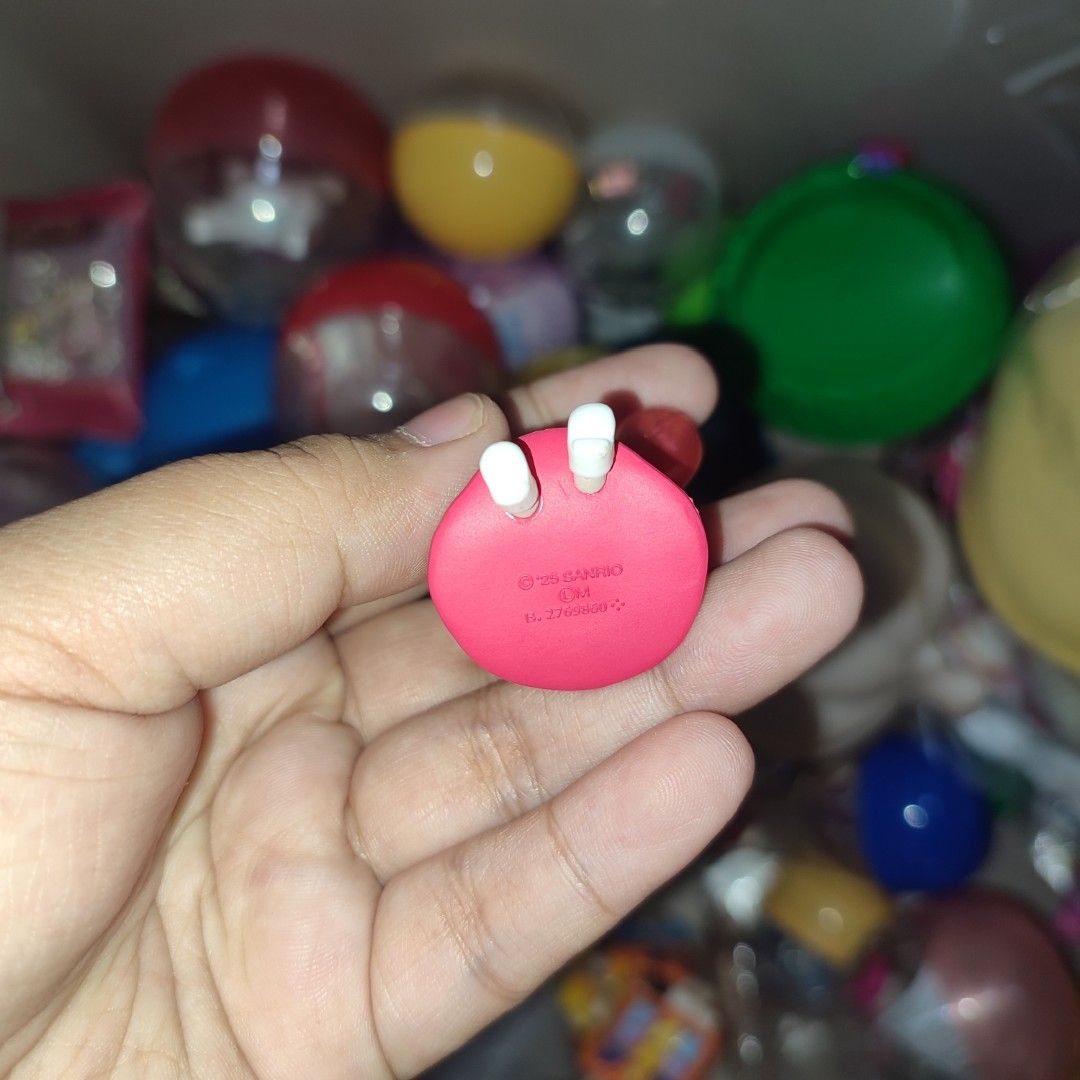 Sanrio Marron Cream Keychain Figure Type (Category: Character Goods) located in Quezon. Submitted by hunnylava (Listing ID 1425225561, Image 3). Description: Random Aniks For Sale 🍒 As is condition 🍒 No editing / No deleting of comments 🍒 No cancellations 🍒 STRICTLY payment after invoice/PAYO 🍒 MOP: Gcash or BPI Bank Transfer 🍒 Location: Lucena City, Quezon 🍒 Courier: J&t 🍒 Buyer will pay for the shipping fee 🍒 No rush shipping. 🍒 Shipp