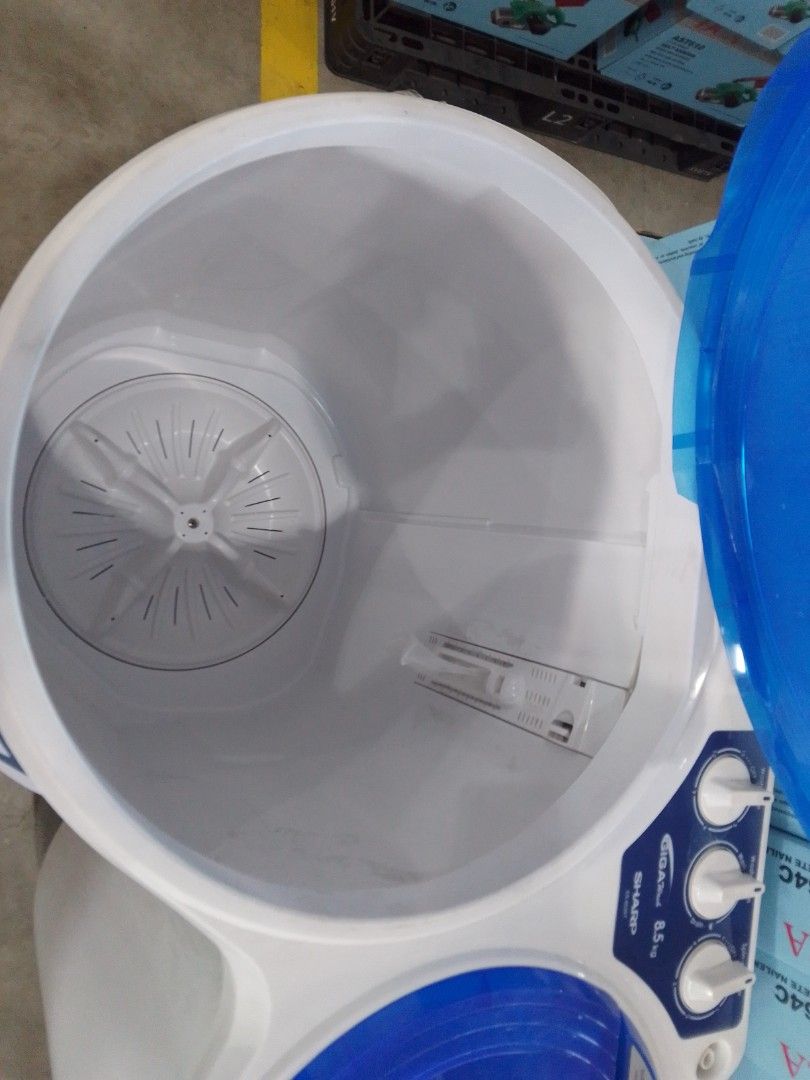 Sharp Twin Tub Washing Machine 8.5kg (Category: Washing Machines and Dryers) located in Caloocan City. Submitted by hmr.xander (Listing ID 1425084562, Image 3). Description: 8.5KG SHARP TWIP TUB WASHING MACHINE REG PRICE: 5,759.00 📍 Available @ HMR North Caloocan 📩 PM me — Alexander Layug 📱 09195885494 🚚 For delivery, buyer po ang magbobook at sasagot ng Lalamove or any preferred pick-up service. 🙋‍♂️ Pwede rin po kayo mag-visit sa store and