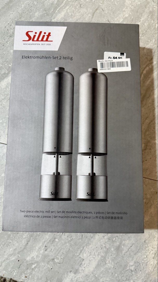 Silit Electric Mill Set 2-teilig (Category: Other Kitchenware & Tableware) located in Cavite. Submitted by rcmontoya (Listing ID 1425175876, Image 2). Description: Silit electric mill set ( for salt anf pepper) It includes two electric mills. The set comes with batteries and is in its original box. The box indicates it is made of stainless steel, acrylic glass, and has an adjustable grinding setting. It also has a LED light..