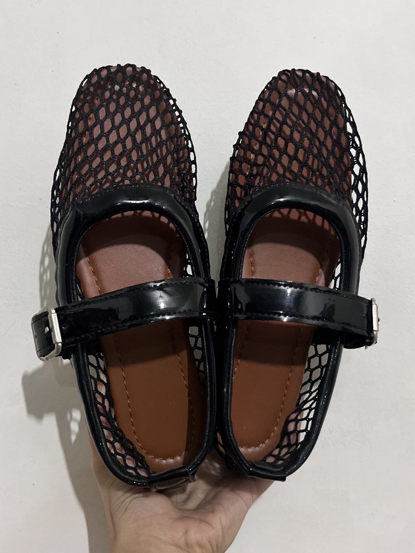 Size 37 Black Mesh Shoes/Sandals (Category: Flats & Sandals) located in Paranaque City. Submitted by jmarineea (Listing ID 1425232644, Image 2). Description: — unused, sinukat lang — true to size keri sa size 37-37.5.