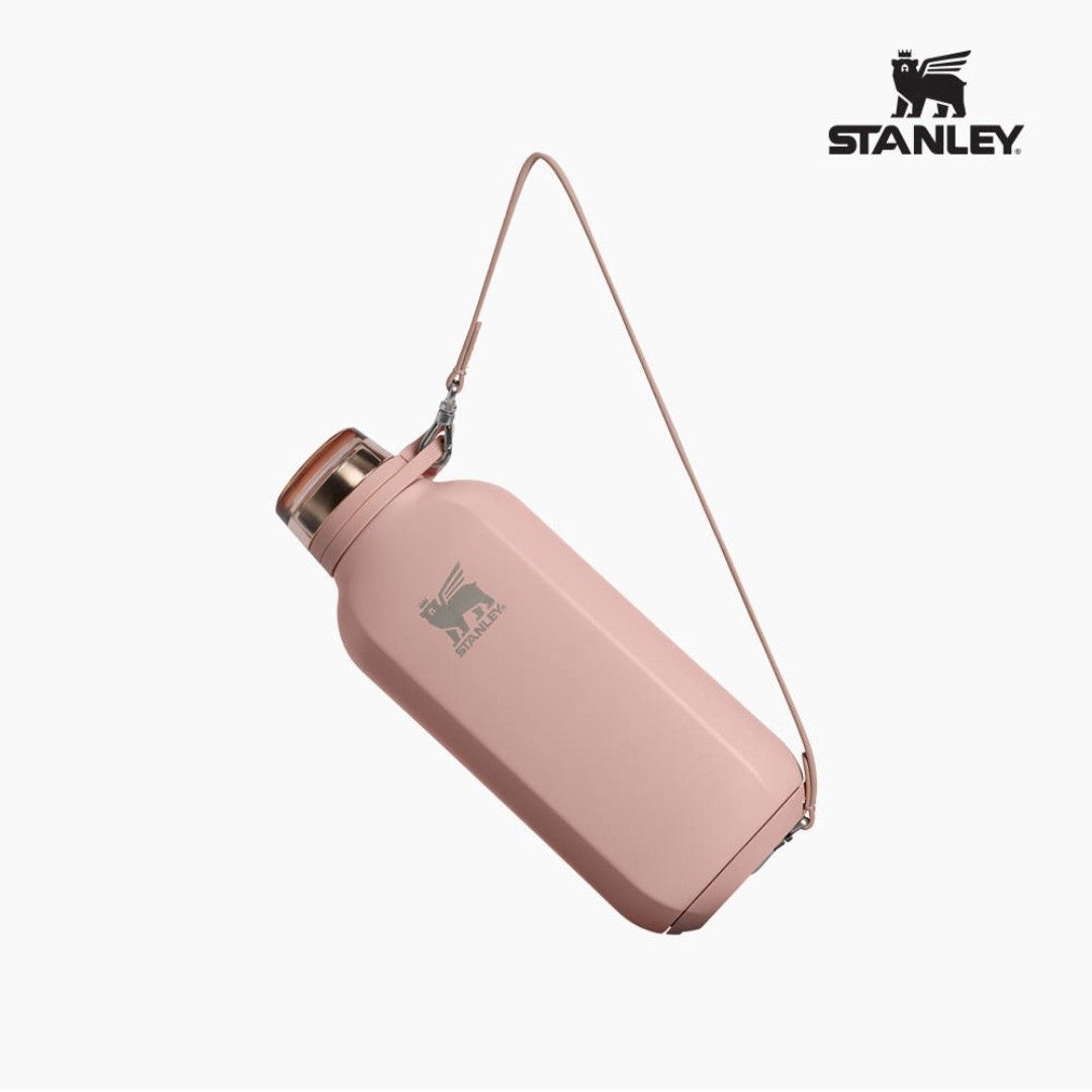 Stanley Clutch Water Bottle 473ml (Category: Water Bottles & Tumblers) located in Cainta. Submitted by shopchelonline (Listing ID 1425129215, Image 1). Description: Stanley Clutch Water Bottle 473ml 🛒3,995.00 each(all in) + LSF DP: 50% PAYO RB: Flexi Payments; NETA 💎Pre-order - NO RUSH SHIPPING 💎Korea Pasabuy - NORMAL ETA 💎Colors may vary due to lighting. 💎Availability and price may vary 💎The outer case/box is simply for protecting goods. (