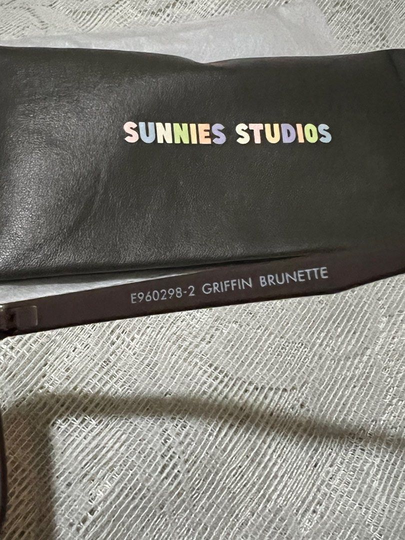 Sunnies glasses - Griffin Brunette (Category: Sunglasses & Eyewear) located in Angeles City. Submitted by papillonpapi (Listing ID 1425097023, Image 2). Description: NEVER USED!! Naka stock lang Pampanga - jnt or meetup dunkin astro.