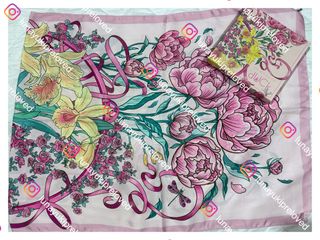 (Category: ) located in . Submitted by SimplyPreloved (Listing ID 1425111145, Image 1). Description: .