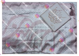 (Category: ) located in . Submitted by SimplyPreloved (Listing ID 1425111737, Image 1). Description: .