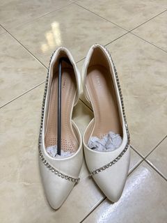 (Category: ) located in . Submitted by zahidah13 (Listing ID 1425166057, Image 1). Description: .