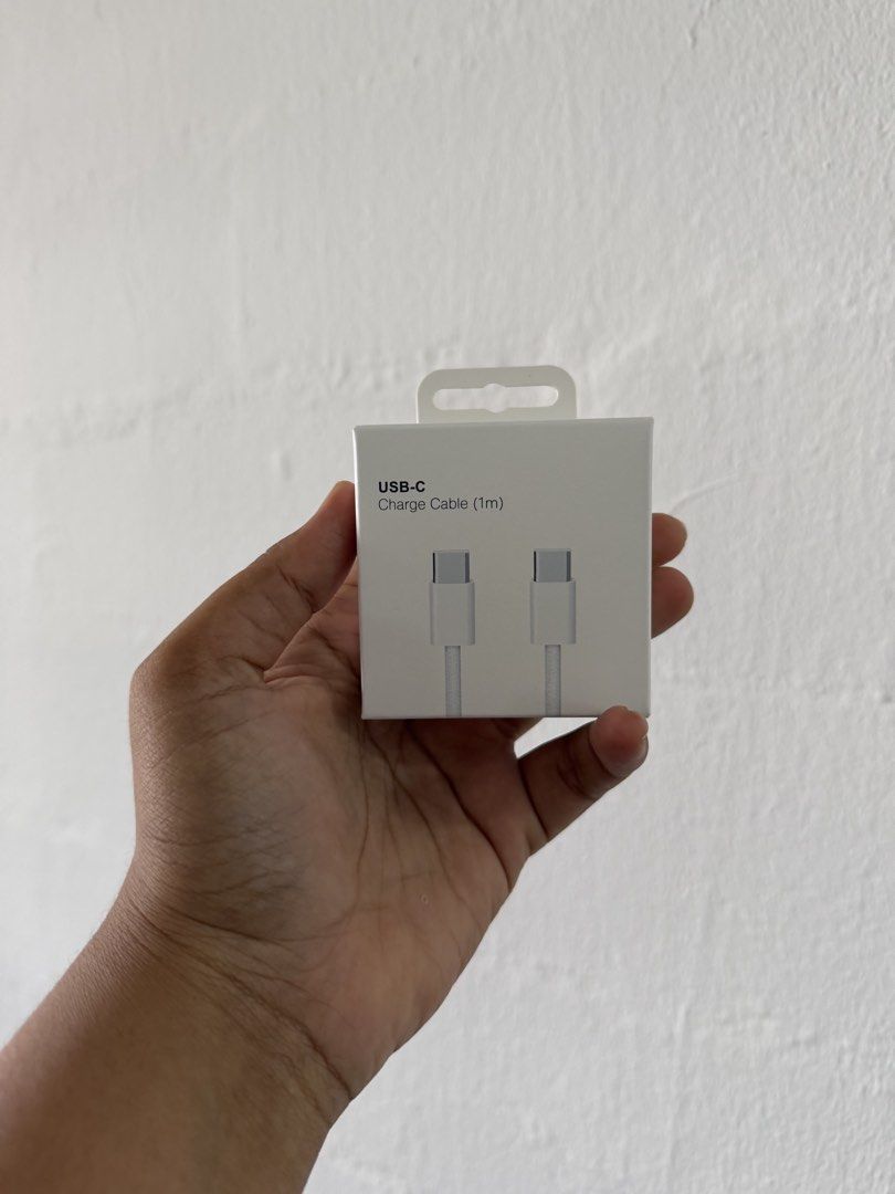Type C cable (Category: Chargers & Cables) located in Singapore. Submitted by nunujannah (Listing ID 1425159356, Image 1). Description: Pm or Ws at 87695747.