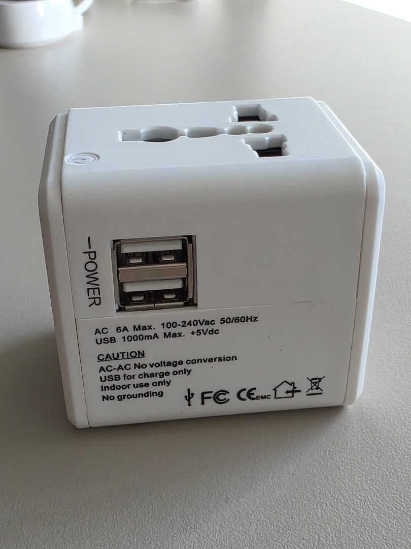 Universal Travel Adapter with USB Ports447802004912875520