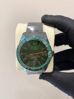(Category: ) located in . Submitted by watchluxury888 (Listing ID 1425180972, Image 1). Description: .