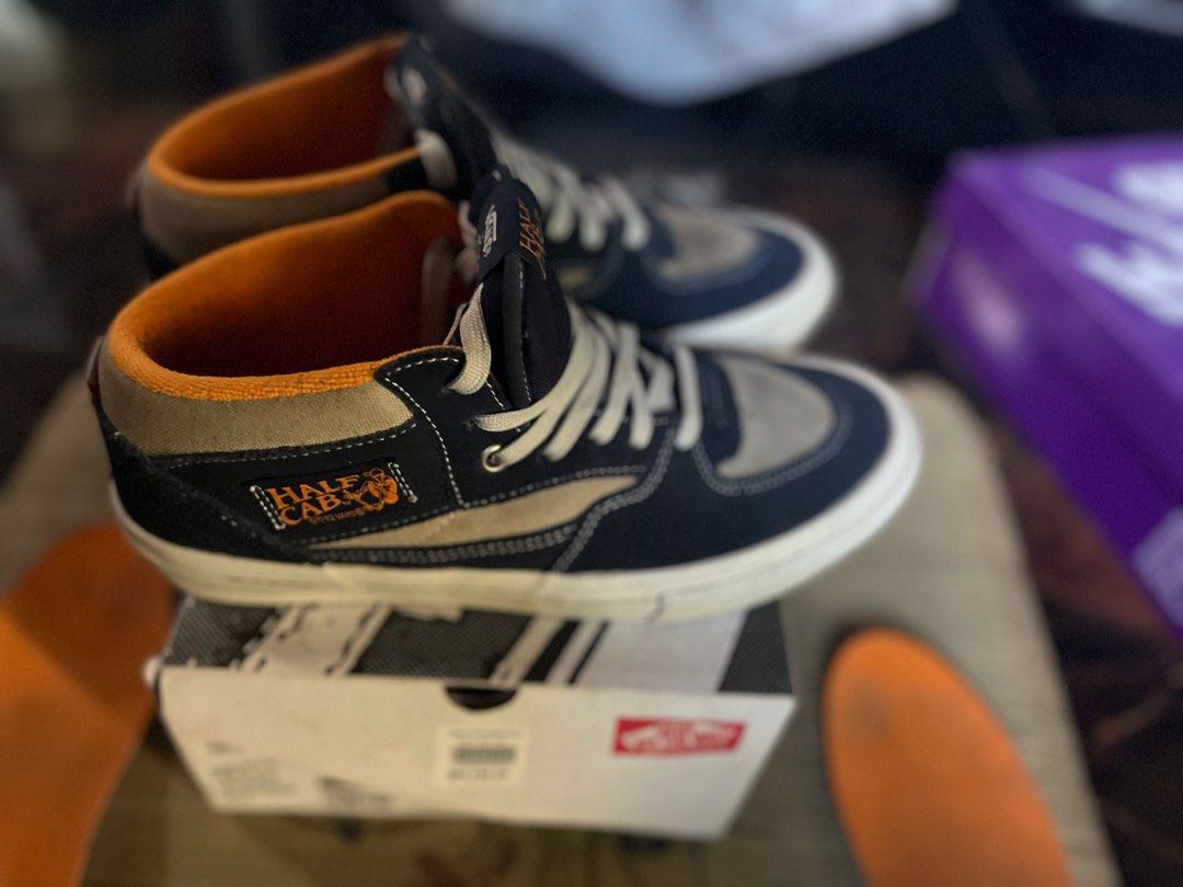 vans half cab pro (Category: Sneakers) located in Silang. Submitted by silang_drip (Listing ID 1425123610, Image 2). Description: pre loved 💯% authentic half cab pro “pop cush’ 8.5us mens 41eur bought 6,498 need only deep cleaning no sole sep no heel drag no color fade worn 3-5x only for long rides will shipped at buyers expense .