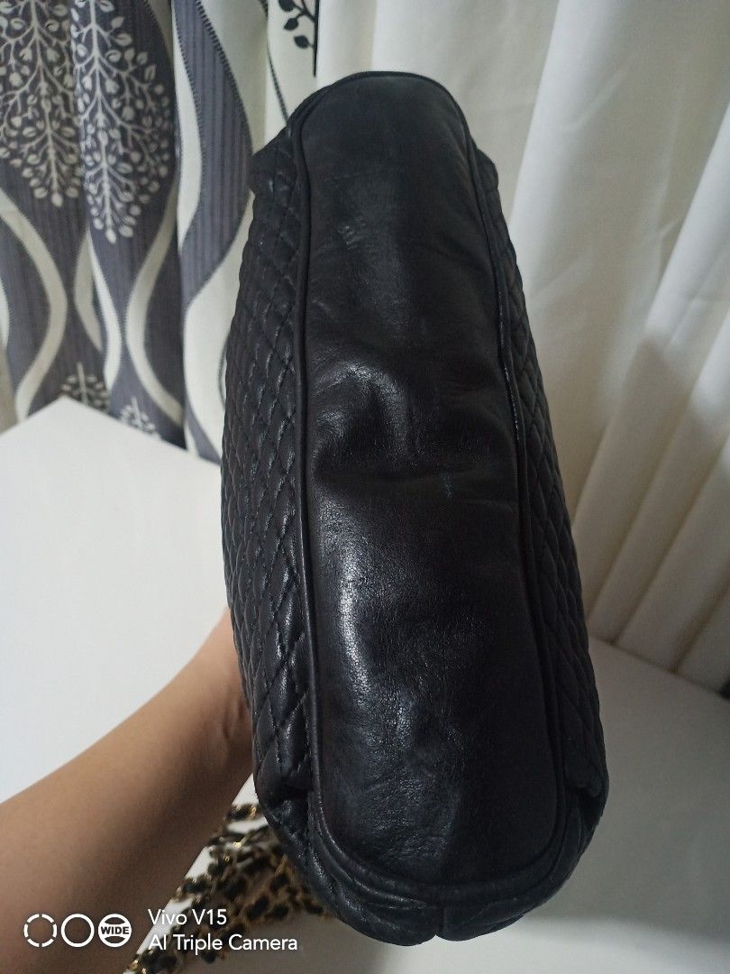 Vintage Bally (Category: Luxury Bags & Wallets) located in Tagum. Submitted by luxbagelyas (Listing ID 1425220534, Image 2). Description: small to med size long chain good condition faded hardware super tibay pa.