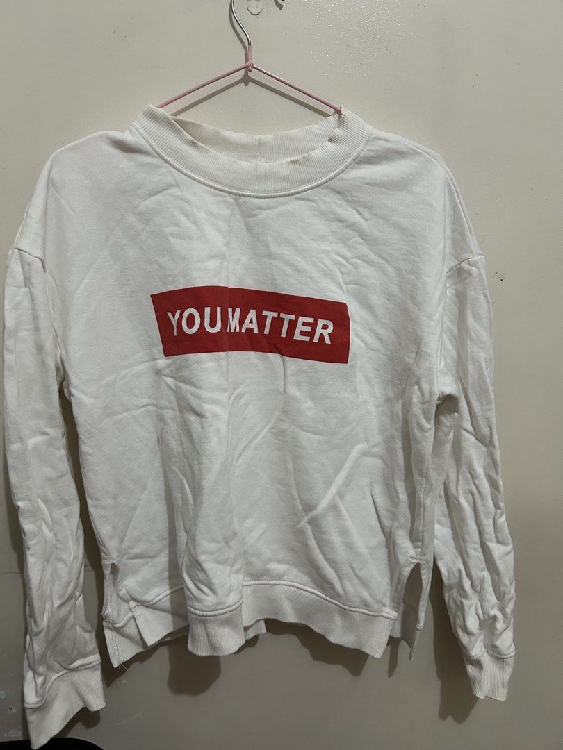 H&M White "You Matter" Sweatshirt (Category: Longsleeves) located in Manila. Submitted by mngln (Listing ID 1425136693, Image 1). Description: .