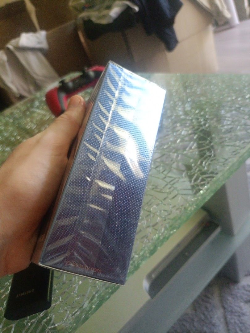 Yves Saint Laurent Y Eau de Parfum 100ml (Category: Fragrance & Deodorants) located in Cebu City. Submitted by cedric- (Listing ID 1425080775, Image 3). Description: Authentic Yves Saint Laurent Y Eau de Parfum. The box contains a 100ml bottle. It is a spray type. The box has the YSL logo and the words "Eau de Parfum"..