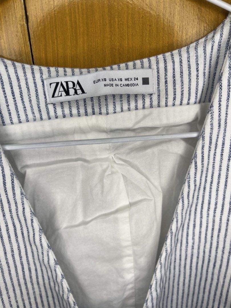Zara Striped Vest - XS (Category: Sleeveless) located in Quezon City. Submitted by shop_t (Listing ID 1425115534, Image 2). Description: Used twice only .