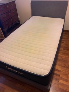 (Category: ) located in . Submitted by lacquerouge (Listing ID 1425323761, Image 1). Description: .