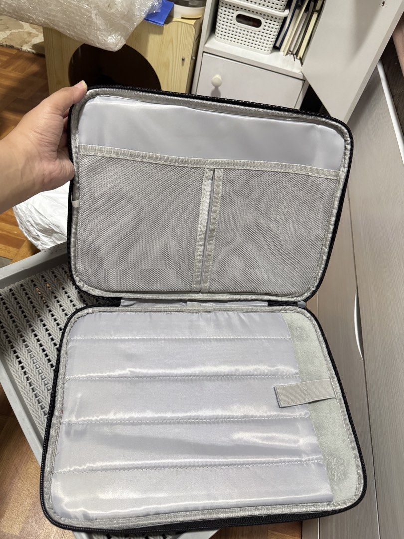 13in Laptop Bag / Sleeve (Category: Laptop Bags & Sleeves) located in Muntinlupa City. Submitted by kairangelica (Listing ID 1425360197, Image 2). Description: 13in laptop bag / sleeve - fleece interior for laptop / ipad - with mesh pockets - can fit thin keyboard (even with laptop inside).