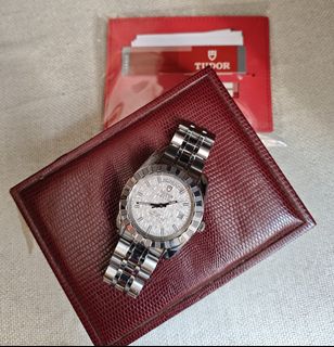 （分類：）位於 。 由 spark_collection 提交（商品編號 1425275986，圖片 1）。簡介： 。