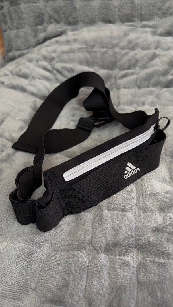 Adidas Running Waist Bag (Category: Belt bags, Clutches and Pouches) located in Alfonso. Submitted by jbcamet (Listing ID 1425307575, Image 1). Description: adida running waist bag brandnew condition.