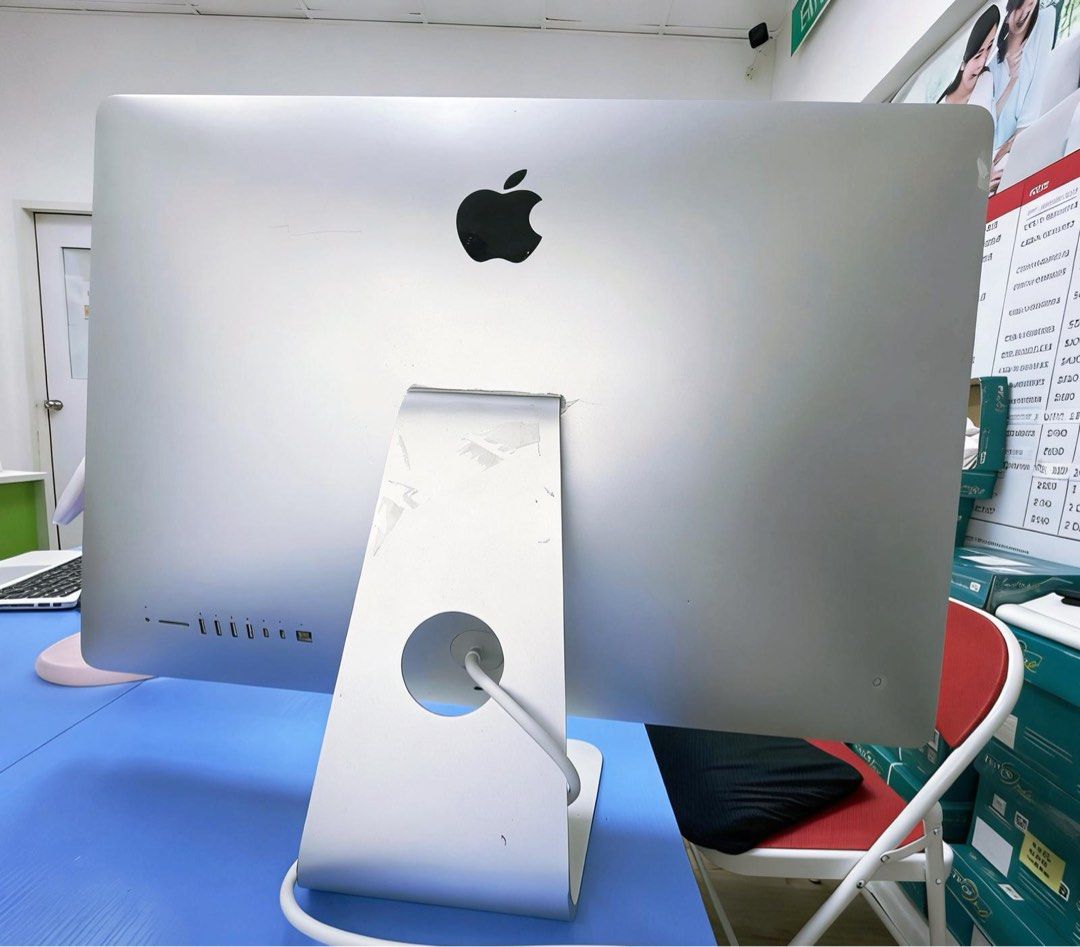 Apple iMac 27-inch Desktop Computer65672426126849111